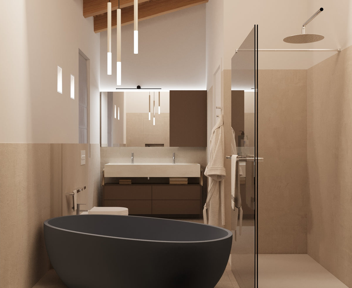 Render serale del bagno en-suite padronale con vasca freestanding, doccia walk-in a filo pavimento e lavabo sospeso sotto soffitto alto con travi a vista, in progetto d'arredo su misura in provincia di Vicenza