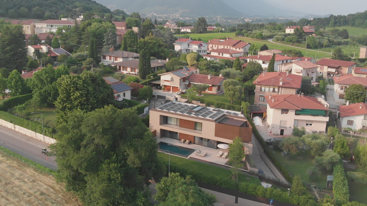 Video Casa DMF Cariolato : video progetto residenziale contemporaneo con riprese drone e interni su misura tra architettura e interior design